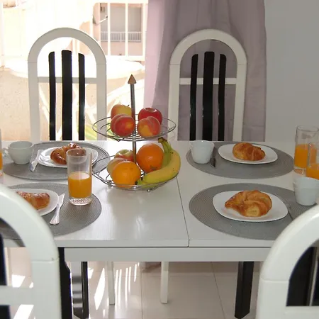 Cosy Apartment 200M From The Sea Torrevieja Exterior photo