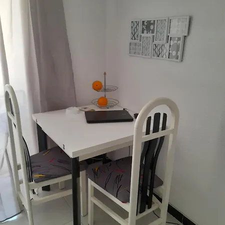 Cosy Apartment 200M From The Sea Torrevieja Exterior photo