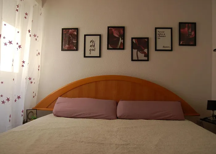 Cosy Apartment 200M From The Sea