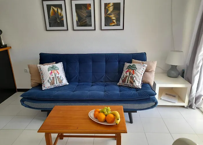 Cosy Apartment 200M From The Sea